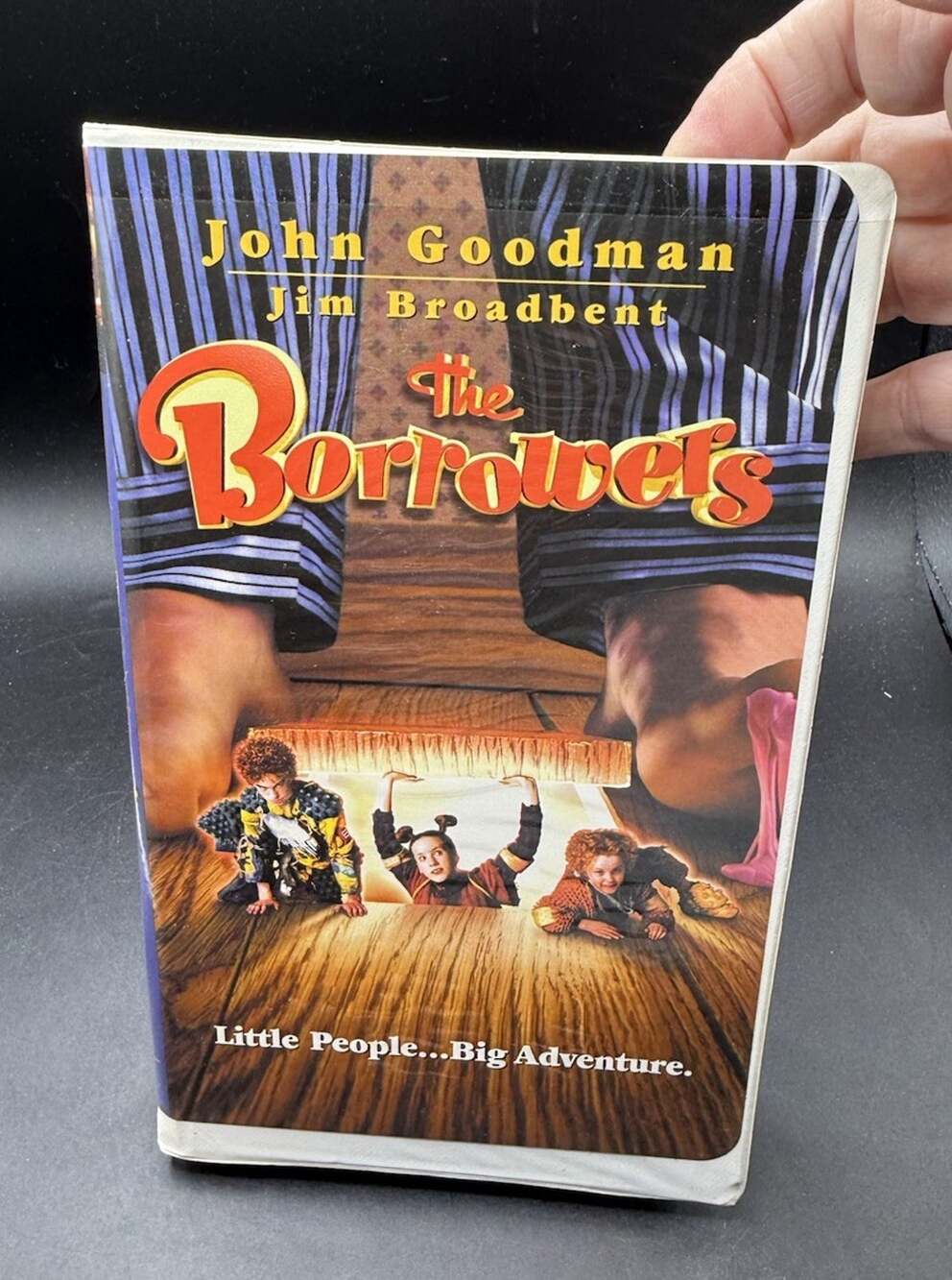 PolyGram Video The Borrowers VHS Clamshell NTSC PG 1997 John Goodman EUC -4